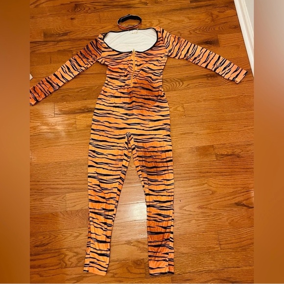Tiger Halloween costume-M - Picture 1 of 5